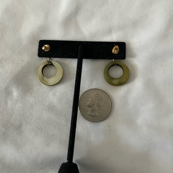 Abalone or shell earrings - Picture 7 of 8